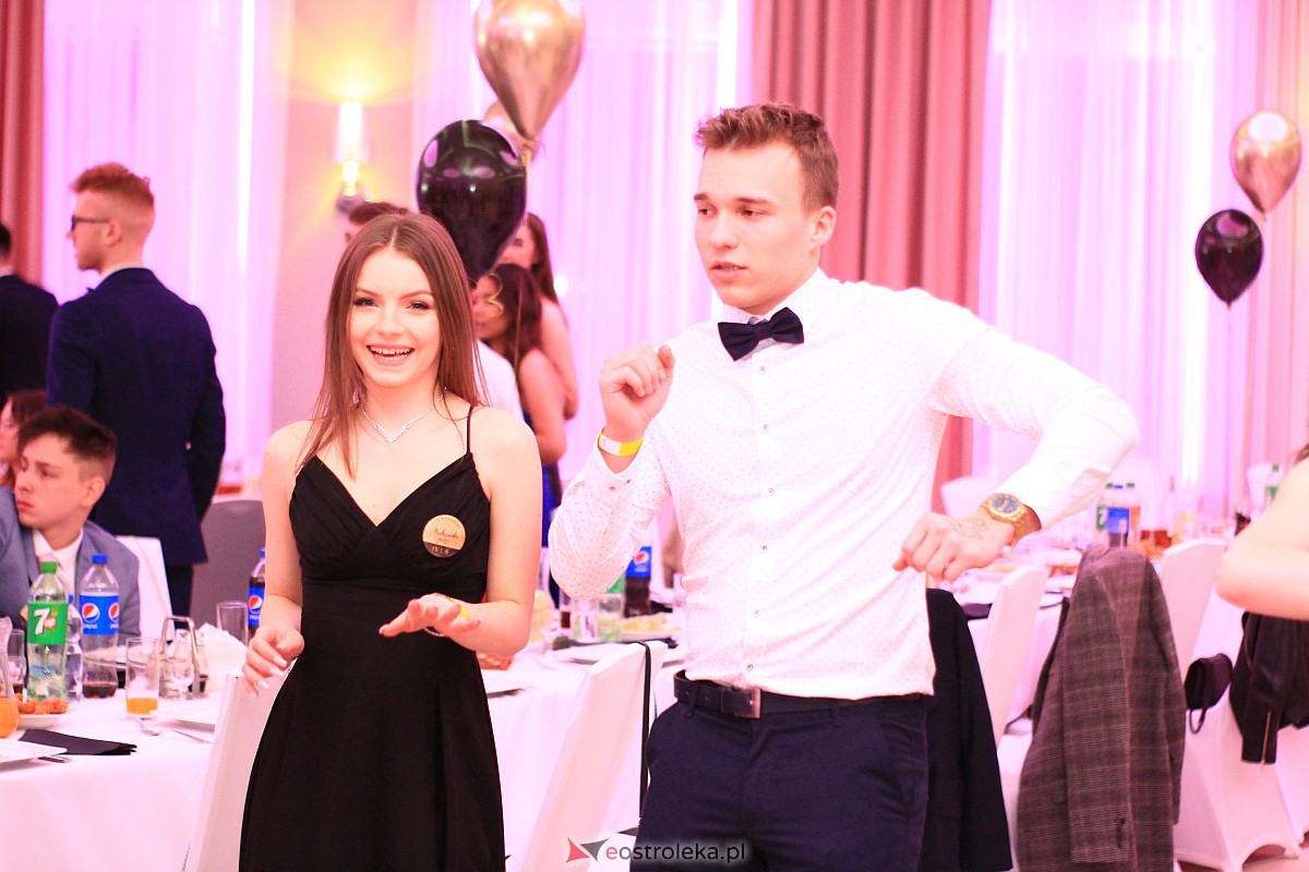 Studniówka 2023 w ZSZ nr 4 [28.01.2023] - zdjęcie #83 - eOstroleka.pl