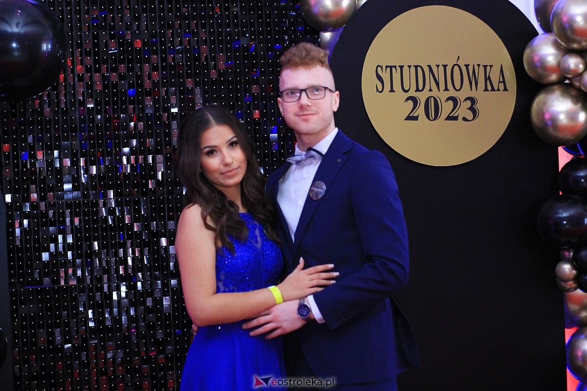 Studniówka 2023 w ZSZ nr 4 [28.01.2023] - zdjęcie #67 - eOstroleka.pl