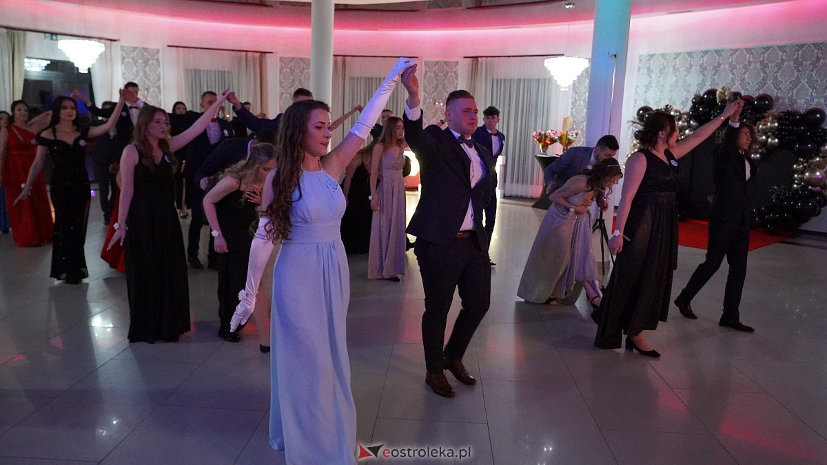 Studniówka w ZSP w Kadzidle [28.01.2023] - zdjęcie #160 - eOstroleka.pl