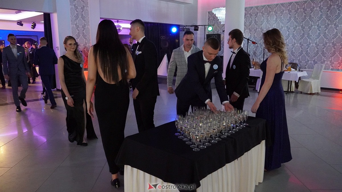 Studniówka w ZSP w Kadzidle [28.01.2023] - zdjęcie #113 - eOstroleka.pl