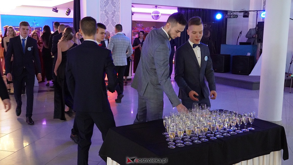 Studniówka w ZSP w Kadzidle [28.01.2023] - zdjęcie #111 - eOstroleka.pl