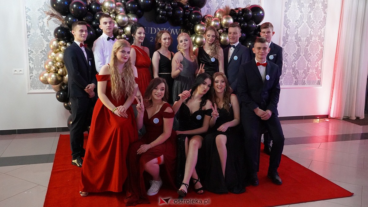 Studniówka w ZSP w Kadzidle [28.01.2023] - zdjęcie #94 - eOstroleka.pl