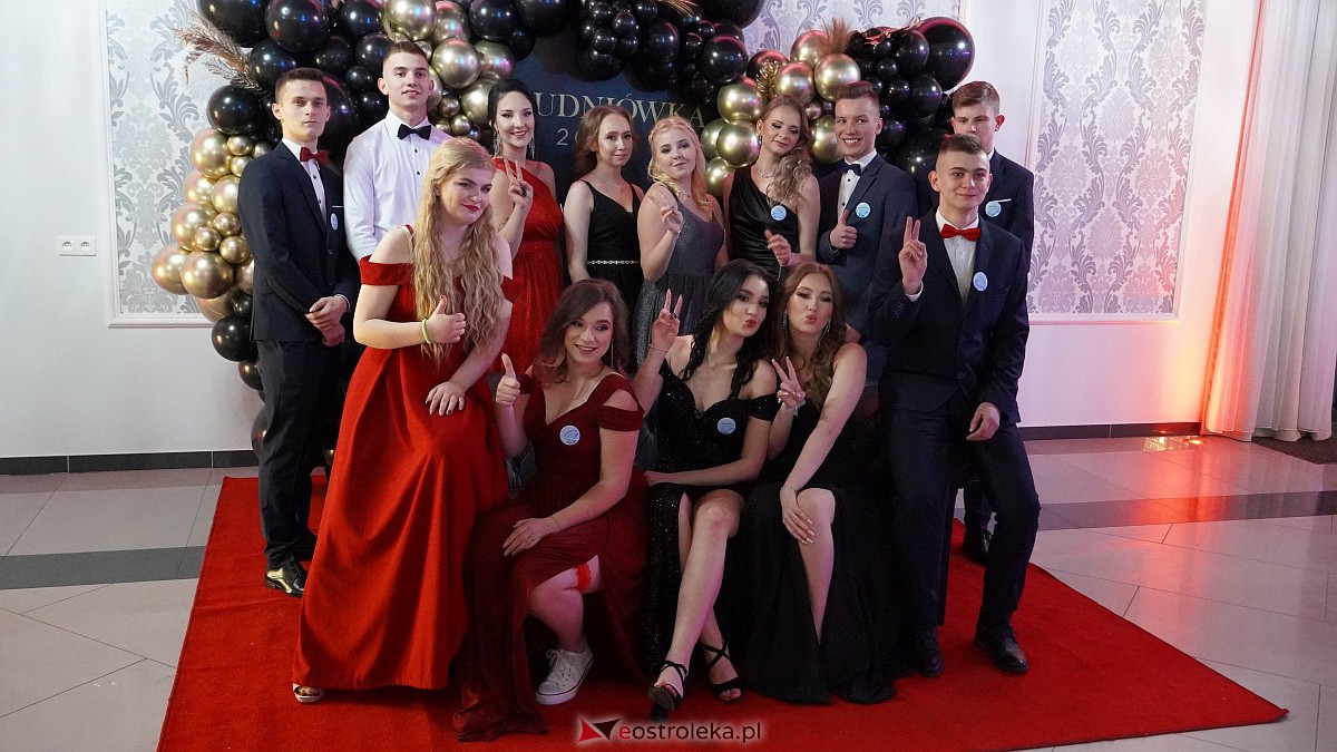 Studniówka w ZSP w Kadzidle [28.01.2023] - zdjęcie #93 - eOstroleka.pl