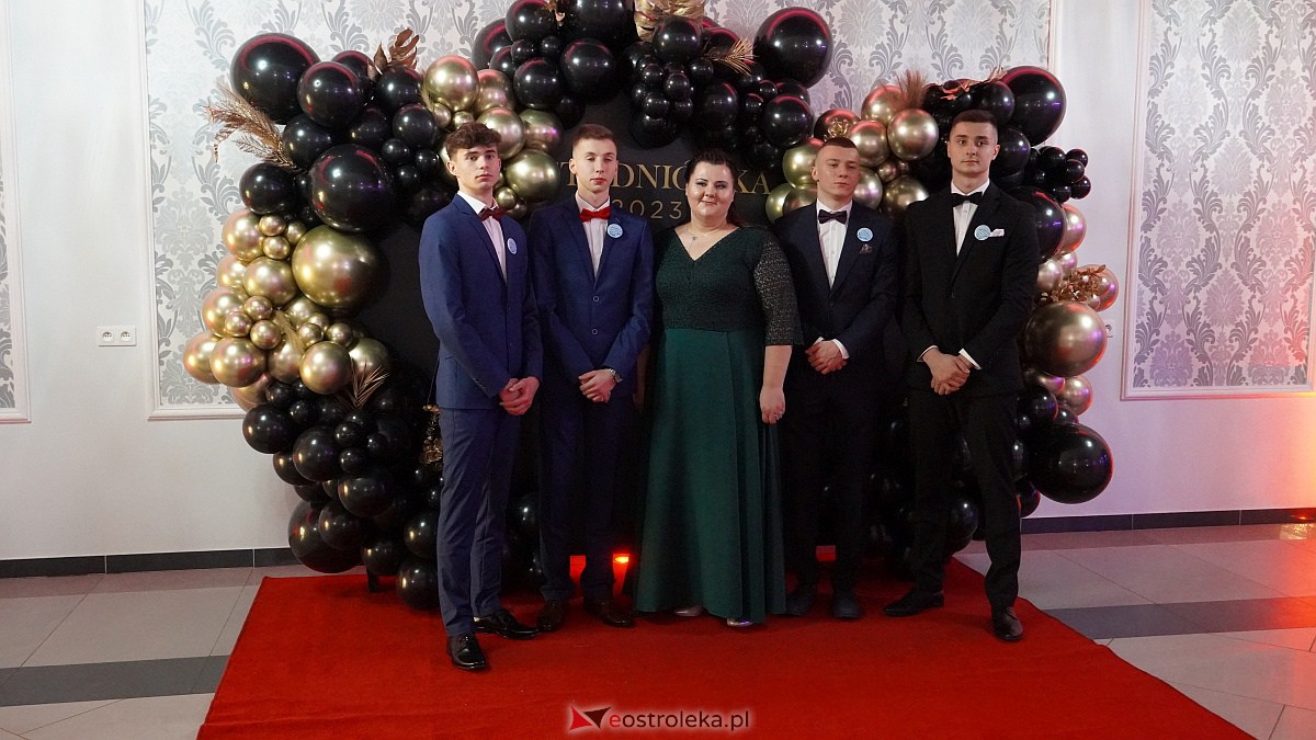 Studniówka w ZSP w Kadzidle [28.01.2023] - zdjęcie #75 - eOstroleka.pl