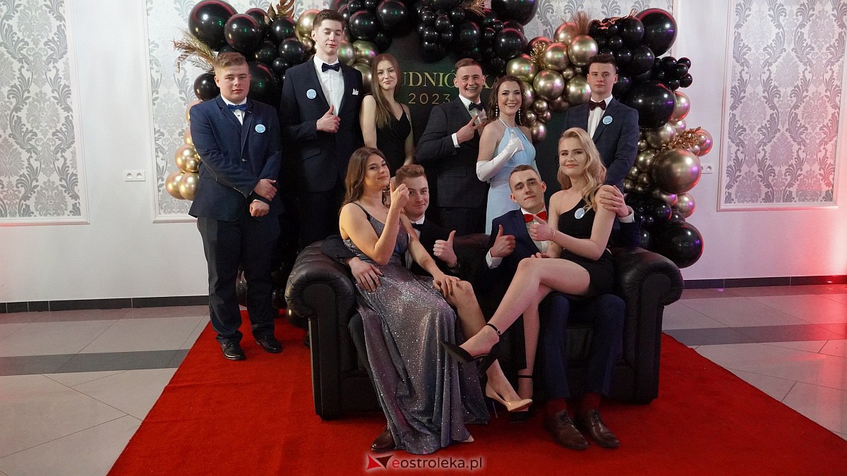 Studniówka w ZSP w Kadzidle [28.01.2023] - zdjęcie #63 - eOstroleka.pl