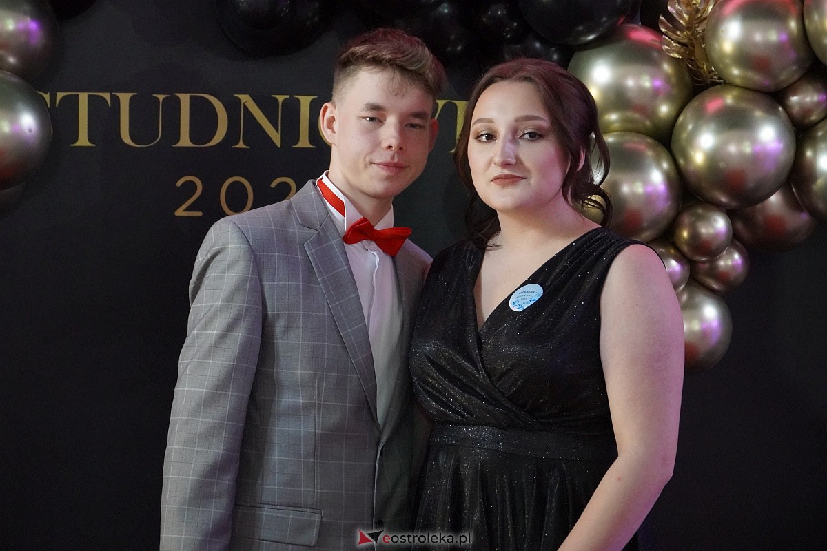 Studniówka w ZSP w Kadzidle [28.01.2023] - zdjęcie #32 - eOstroleka.pl