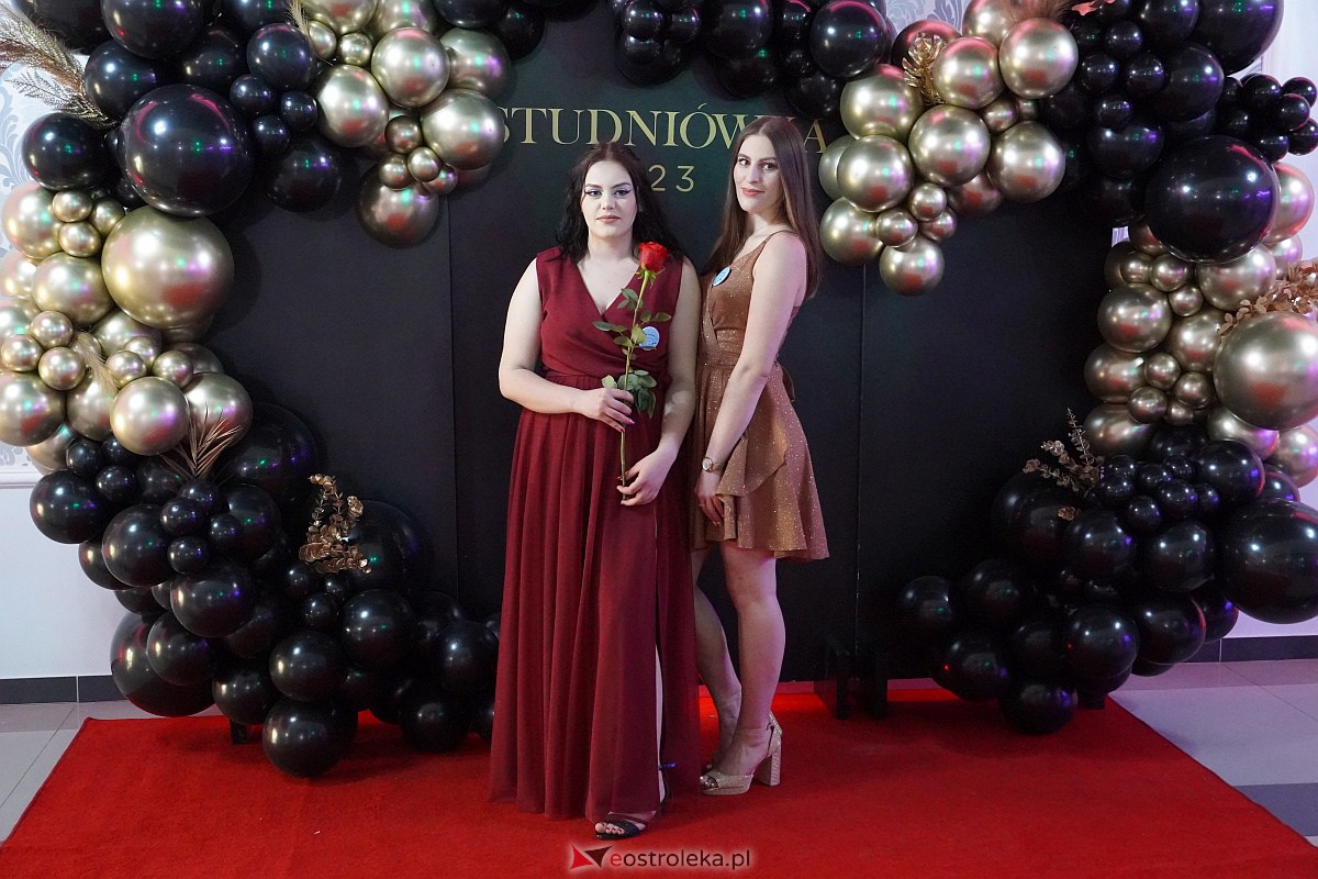 Studniówka w ZSP w Kadzidle [28.01.2023] - zdjęcie #16 - eOstroleka.pl