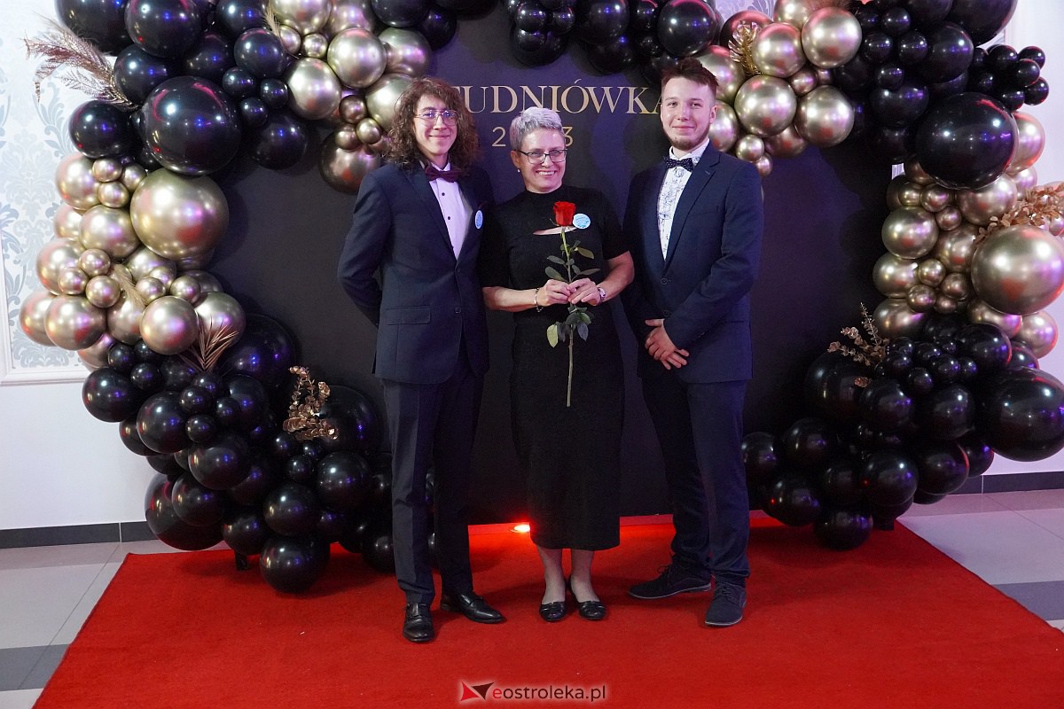 Studniówka w ZSP w Kadzidle [28.01.2023] - zdjęcie #9 - eOstroleka.pl