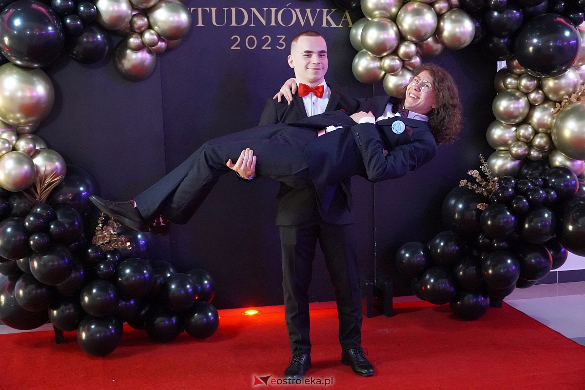 Studniówka w ZSP w Kadzidle [28.01.2023] - zdjęcie #4 - eOstroleka.pl