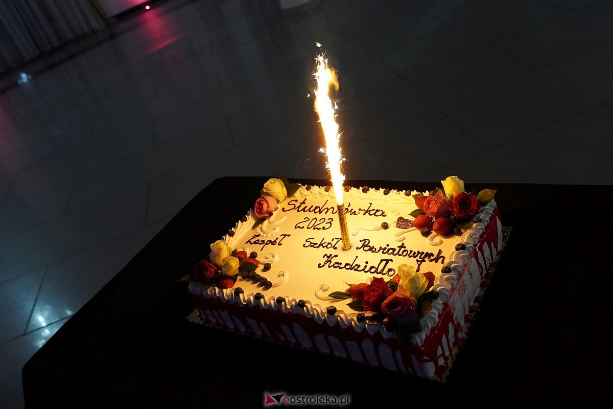 Studniówka w ZSP w Kadzidle [28.01.2023] - zdjęcie #1 - eOstroleka.pl