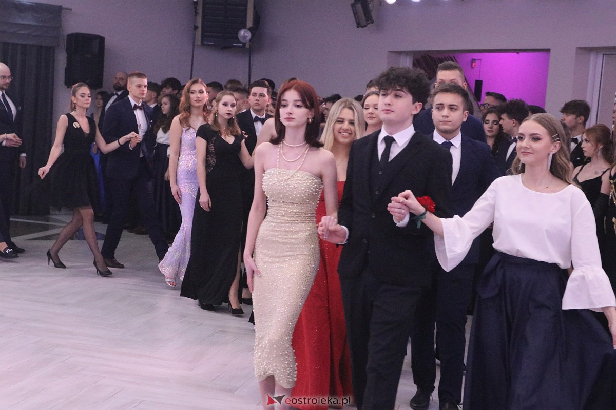 Studniówka 2023 - I LO w Ostrołęce [28.01.2023] - zdjęcie #167 - eOstroleka.pl