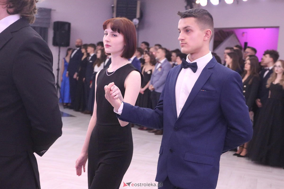 Studniówka 2023 - I LO w Ostrołęce [28.01.2023] - zdjęcie #136 - eOstroleka.pl