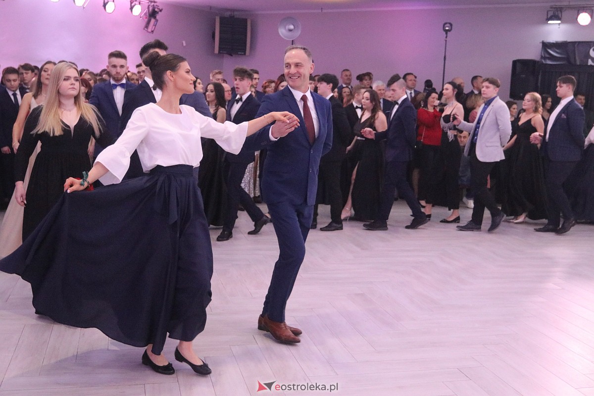 Studniówka 2023 - I LO w Ostrołęce [28.01.2023] - zdjęcie #133 - eOstroleka.pl