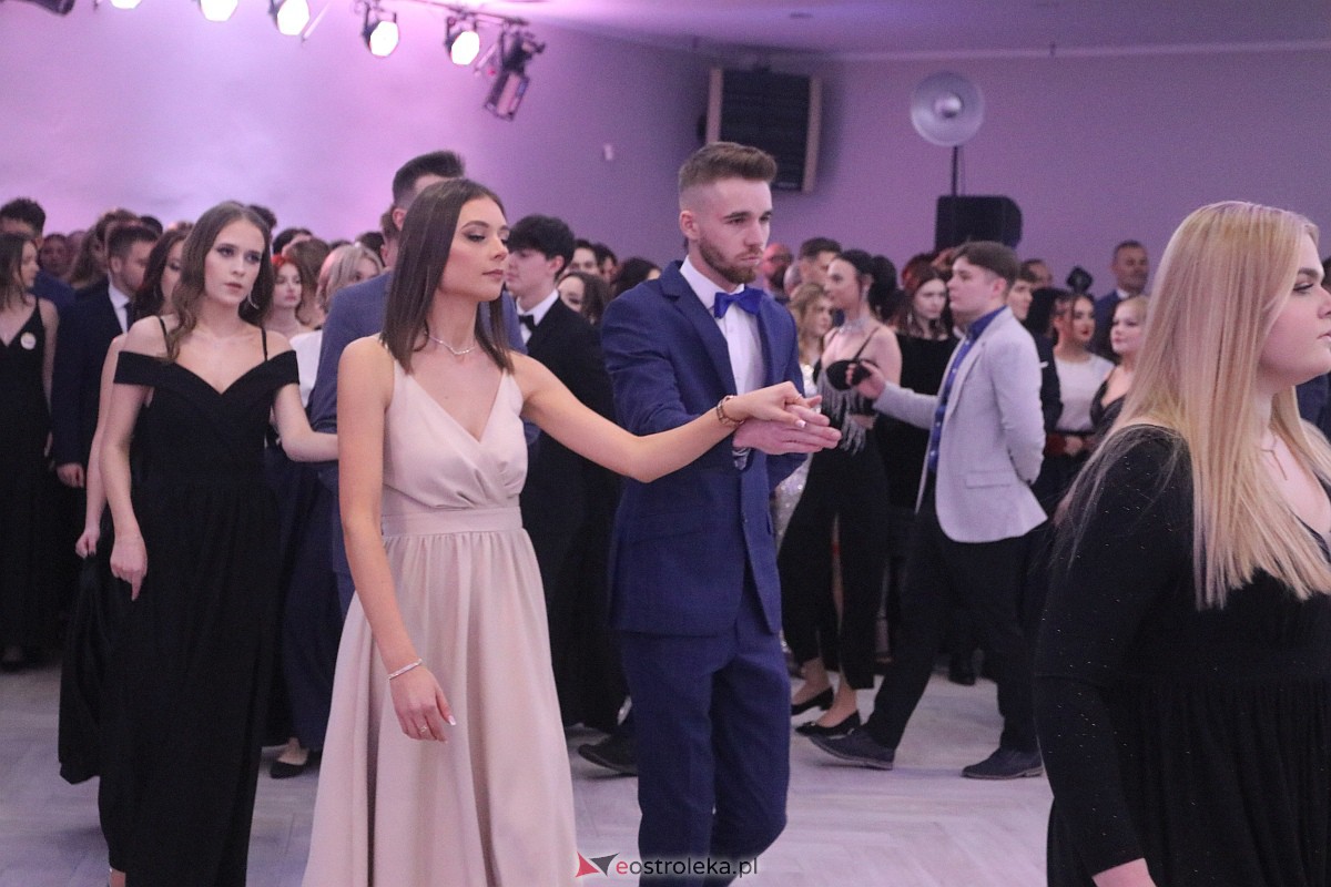 Studniówka 2023 - I LO w Ostrołęce [28.01.2023] - zdjęcie #127 - eOstroleka.pl