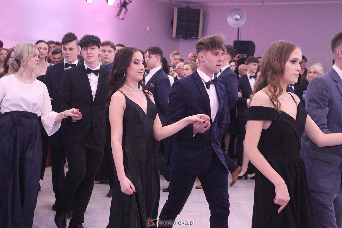 Studniówka 2023 - I LO w Ostrołęce [28.01.2023] - zdjęcie #120 - eOstroleka.pl