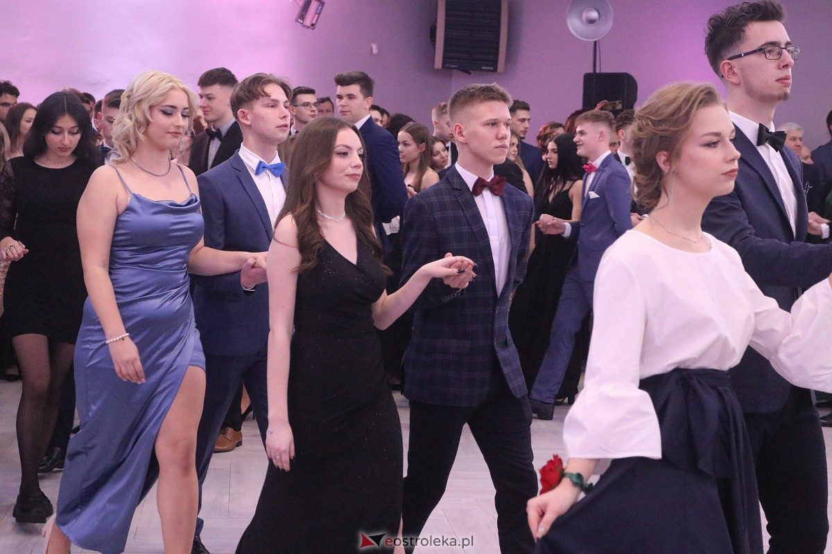 Studniówka 2023 - I LO w Ostrołęce [28.01.2023] - zdjęcie #104 - eOstroleka.pl