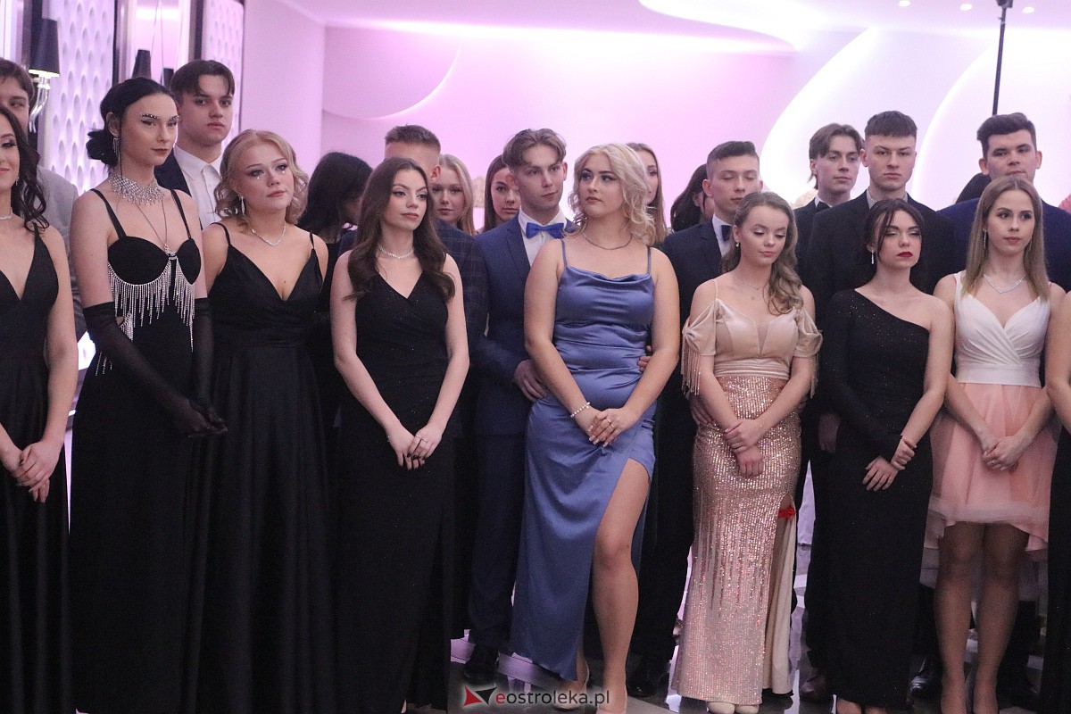 Studniówka 2023 - I LO w Ostrołęce [28.01.2023] - zdjęcie #125 - eOstroleka.pl