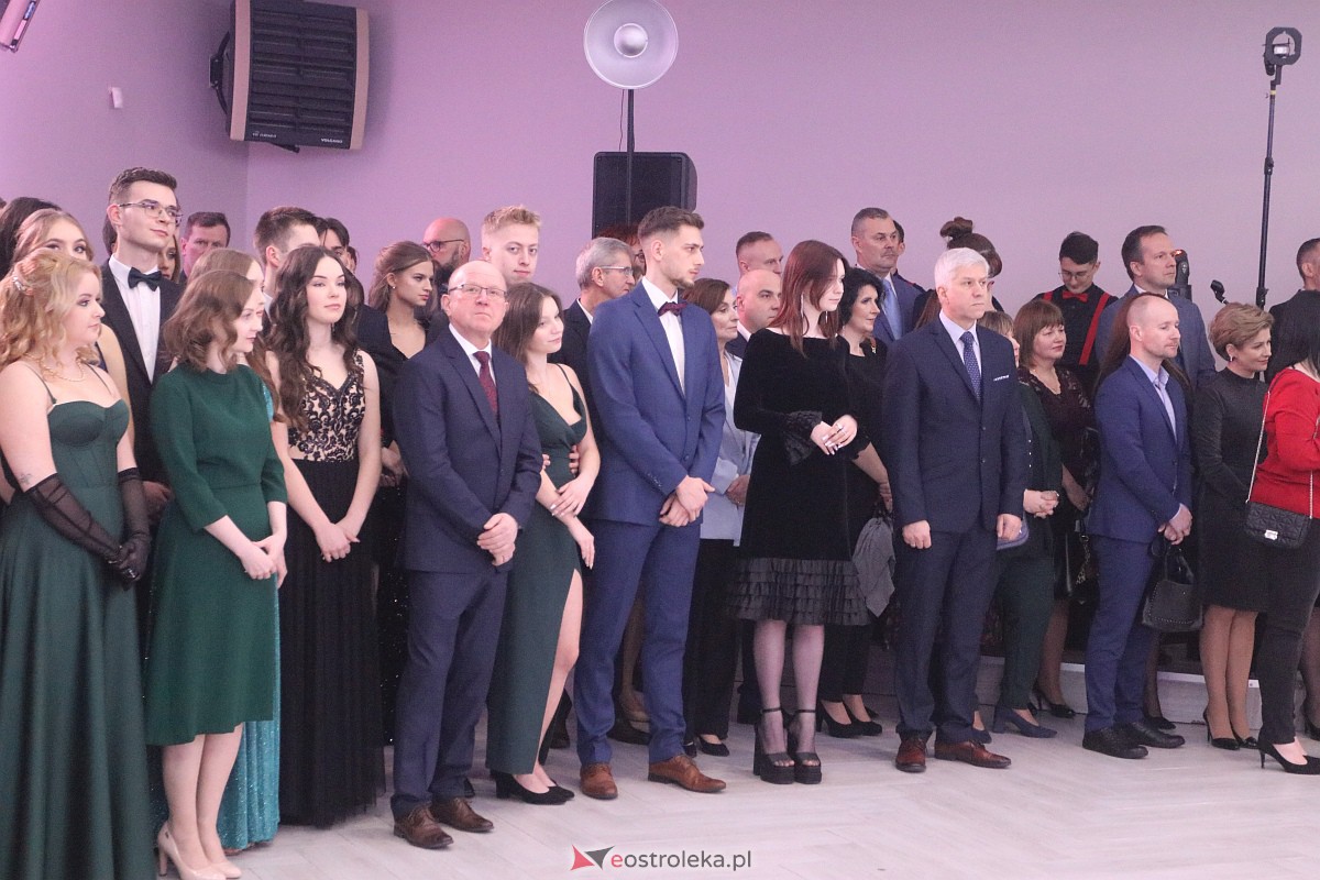Studniówka 2023 - I LO w Ostrołęce [28.01.2023] - zdjęcie #107 - eOstroleka.pl