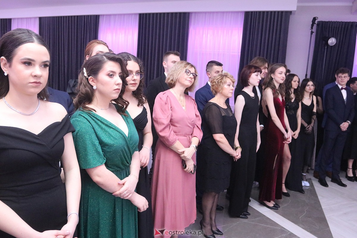 Studniówka 2023 - I LO w Ostrołęce [28.01.2023] - zdjęcie #102 - eOstroleka.pl