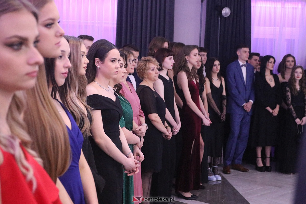 Studniówka 2023 - I LO w Ostrołęce [28.01.2023] - zdjęcie #99 - eOstroleka.pl