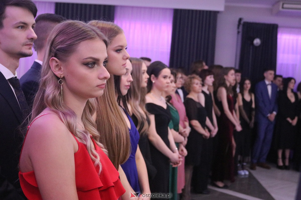 Studniówka 2023 - I LO w Ostrołęce [28.01.2023] - zdjęcie #97 - eOstroleka.pl