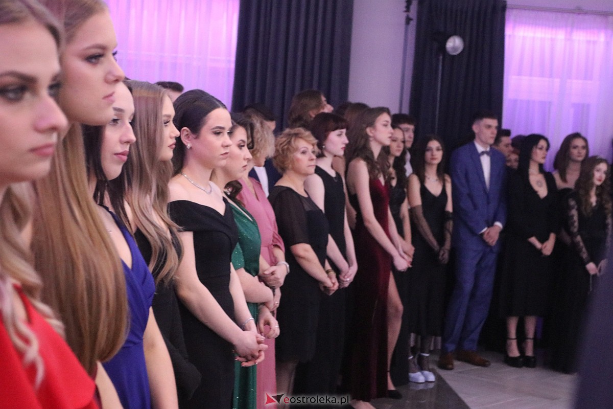 Studniówka 2023 - I LO w Ostrołęce [28.01.2023] - zdjęcie #94 - eOstroleka.pl