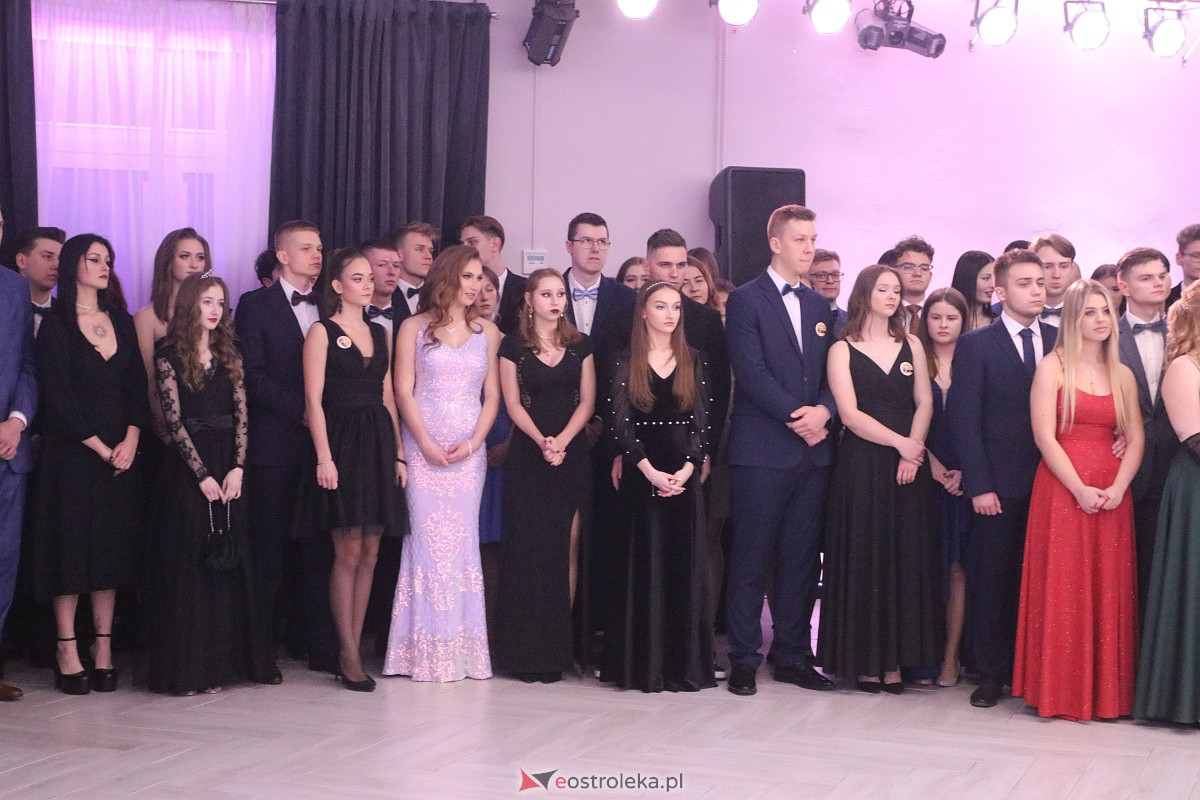 Studniówka 2023 - I LO w Ostrołęce [28.01.2023] - zdjęcie #92 - eOstroleka.pl