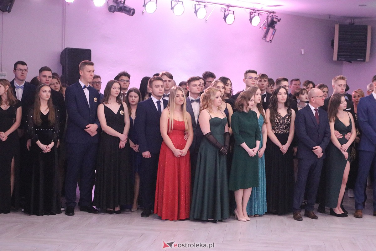 Studniówka 2023 - I LO w Ostrołęce [28.01.2023] - zdjęcie #89 - eOstroleka.pl