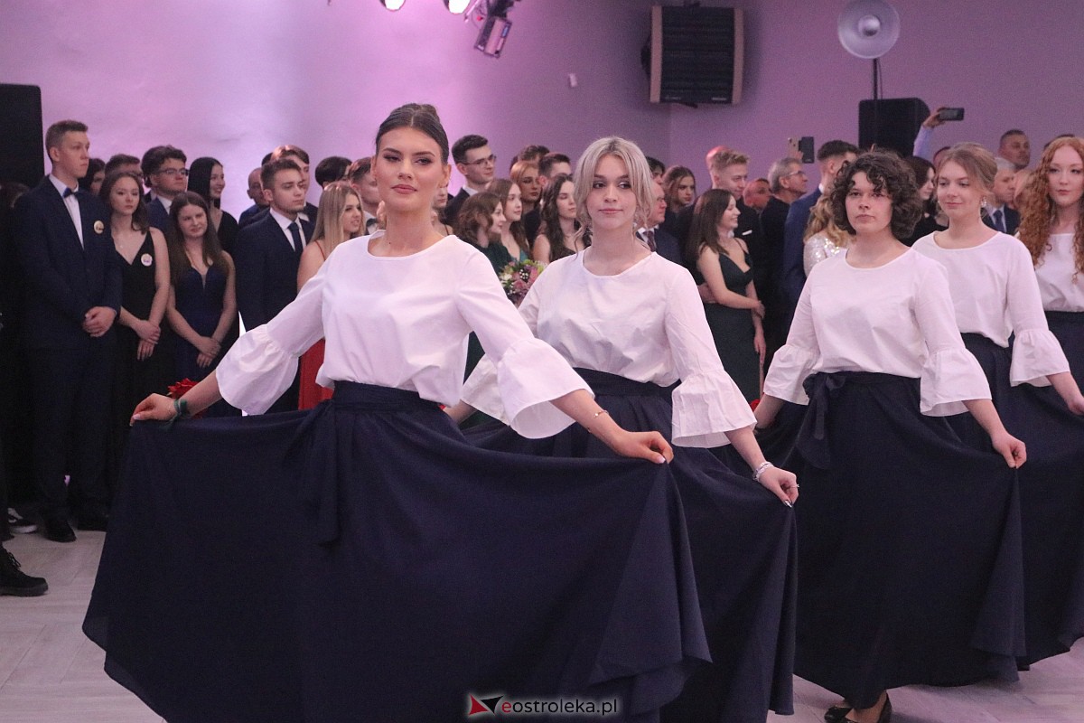 Studniówka 2023 - I LO w Ostrołęce [28.01.2023] - zdjęcie #71 - eOstroleka.pl