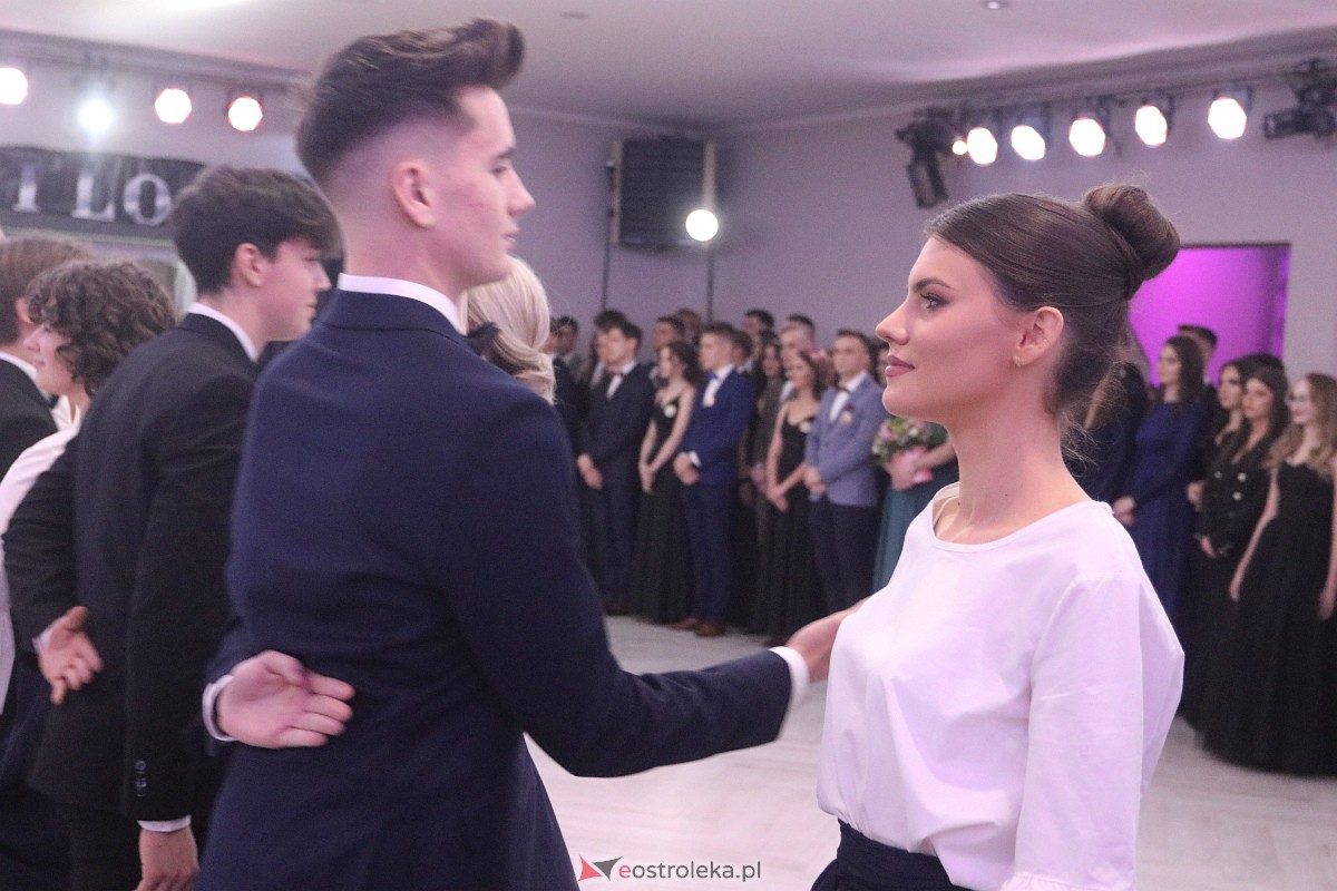 Studniówka 2023 - I LO w Ostrołęce [28.01.2023] - zdjęcie #61 - eOstroleka.pl