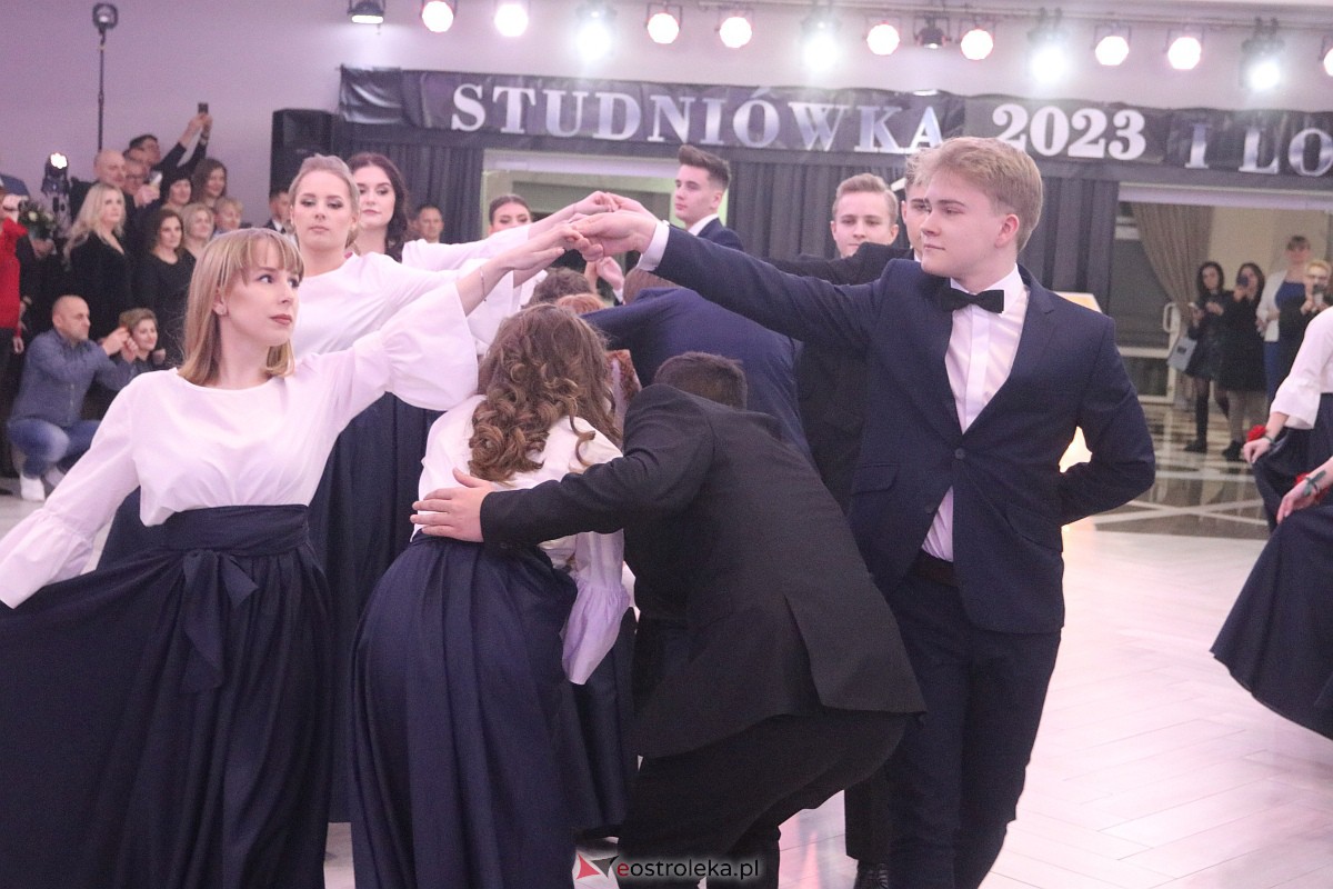 Studniówka 2023 - I LO w Ostrołęce [28.01.2023] - zdjęcie #54 - eOstroleka.pl