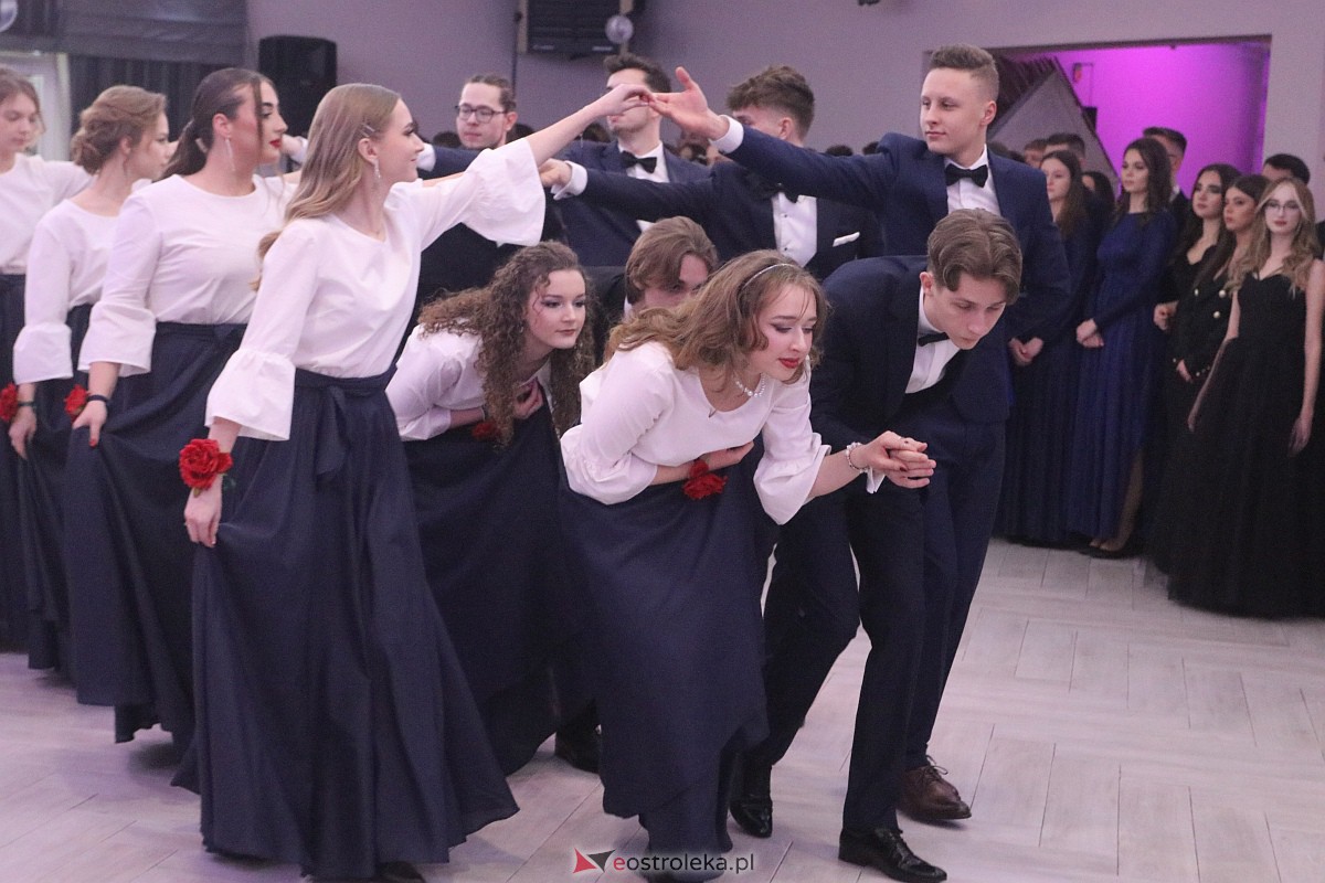 Studniówka 2023 - I LO w Ostrołęce [28.01.2023] - zdjęcie #49 - eOstroleka.pl