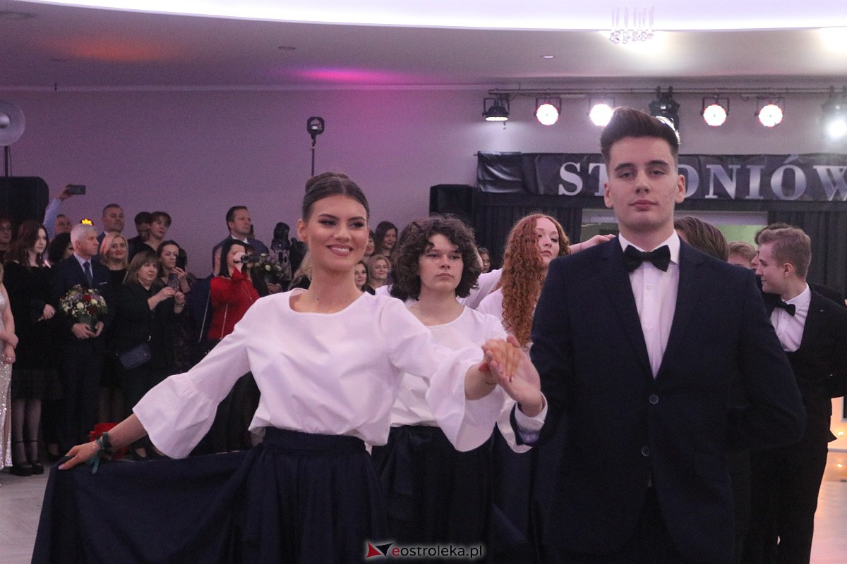 Studniówka 2023 - I LO w Ostrołęce [28.01.2023] - zdjęcie #48 - eOstroleka.pl