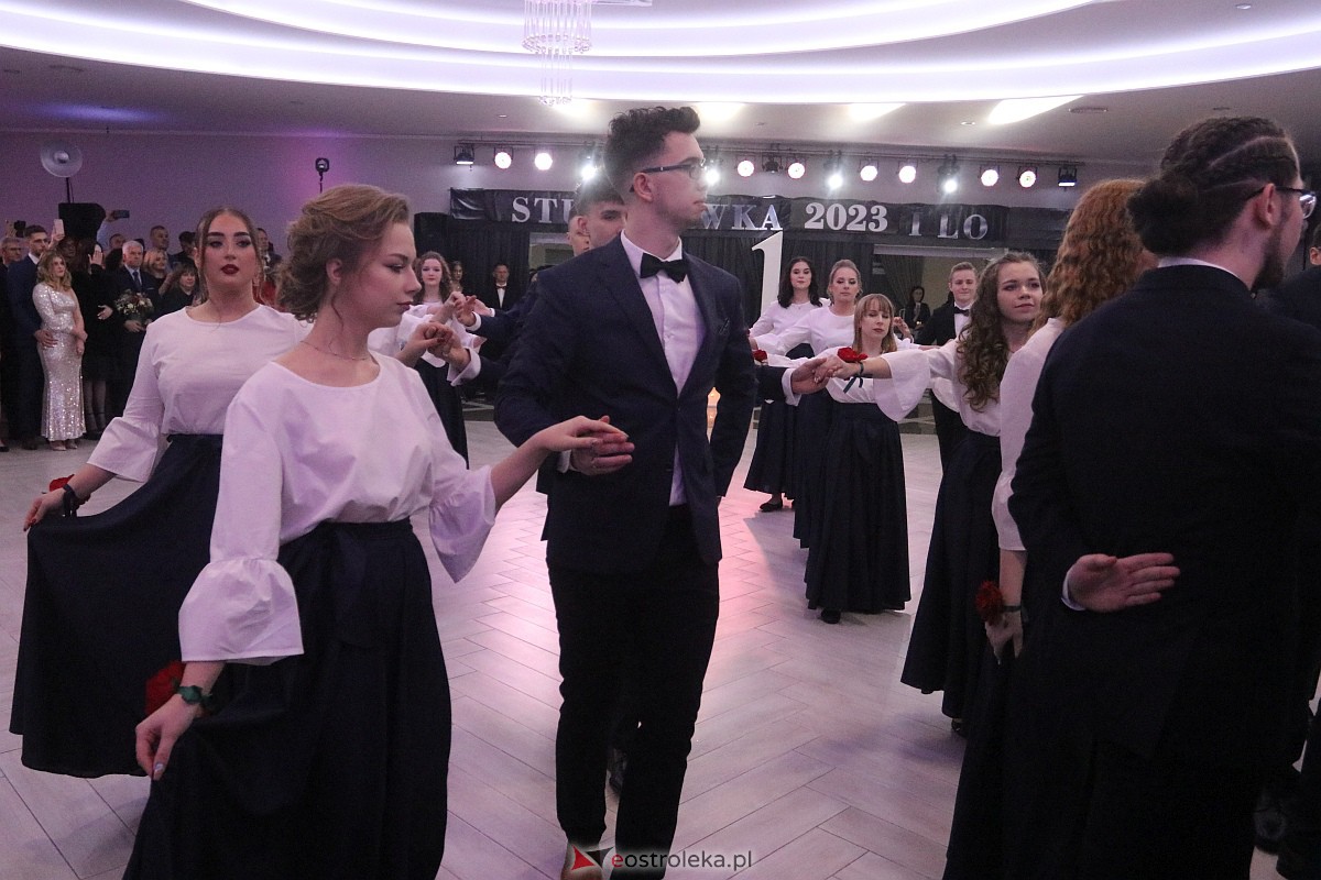 Studniówka 2023 - I LO w Ostrołęce [28.01.2023] - zdjęcie #36 - eOstroleka.pl