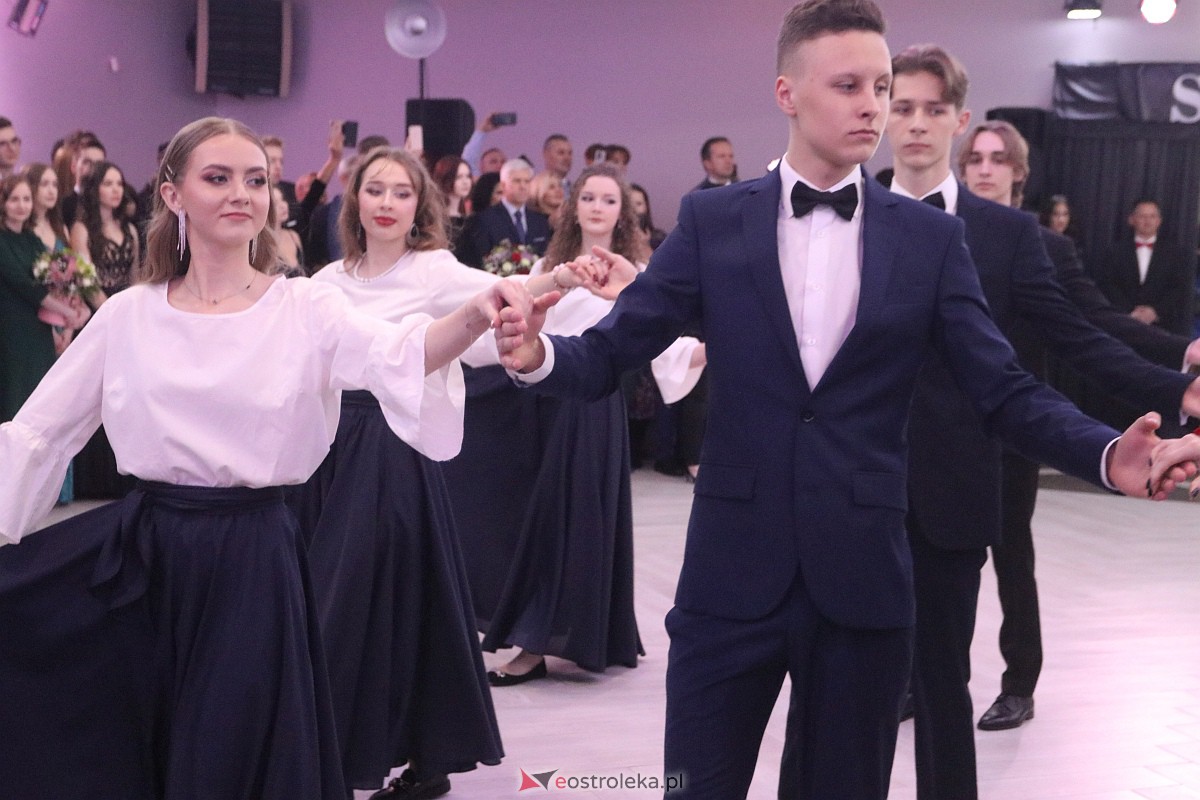 Studniówka 2023 - I LO w Ostrołęce [28.01.2023] - zdjęcie #33 - eOstroleka.pl