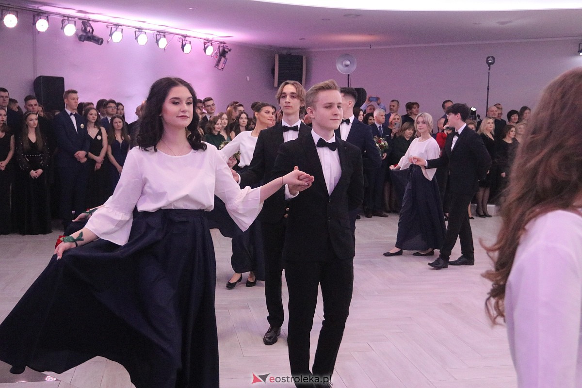 Studniówka 2023 - I LO w Ostrołęce [28.01.2023] - zdjęcie #26 - eOstroleka.pl