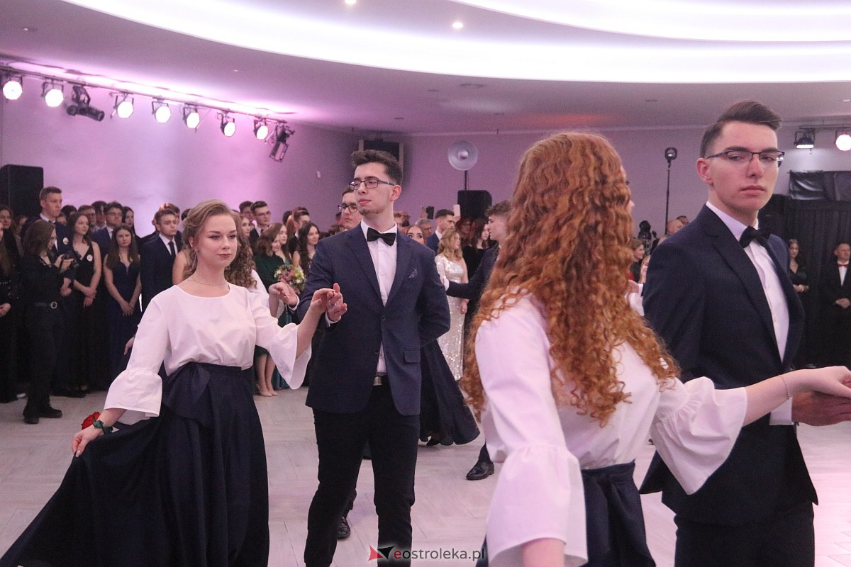 Studniówka 2023 - I LO w Ostrołęce [28.01.2023] - zdjęcie #135 - eOstroleka.pl