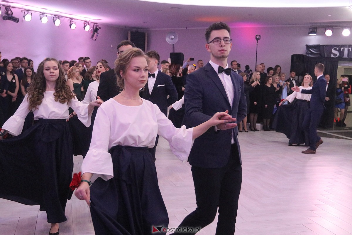 Studniówka 2023 - I LO w Ostrołęce [28.01.2023] - zdjęcie #129 - eOstroleka.pl