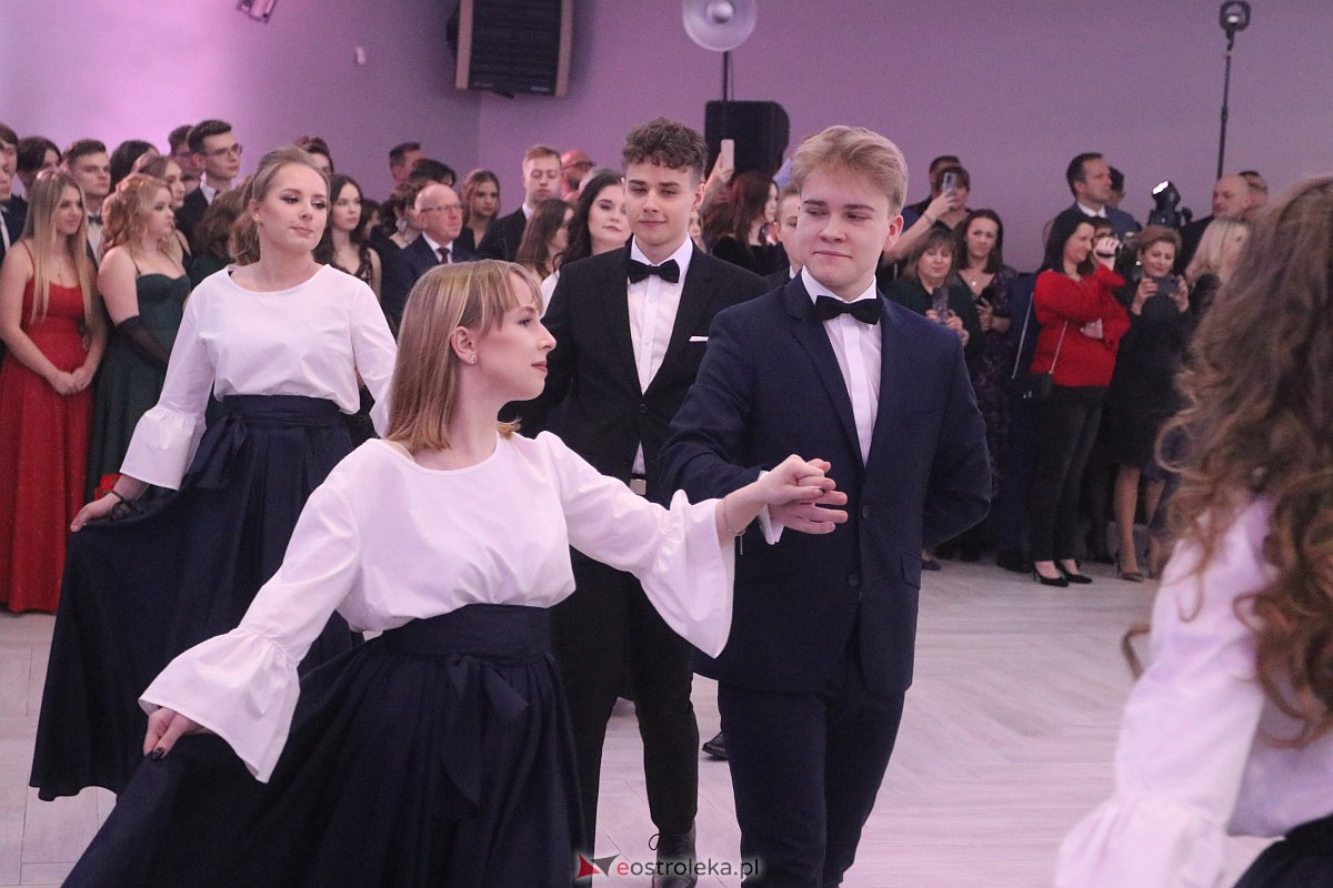 Studniówka 2023 - I LO w Ostrołęce [28.01.2023] - zdjęcie #108 - eOstroleka.pl