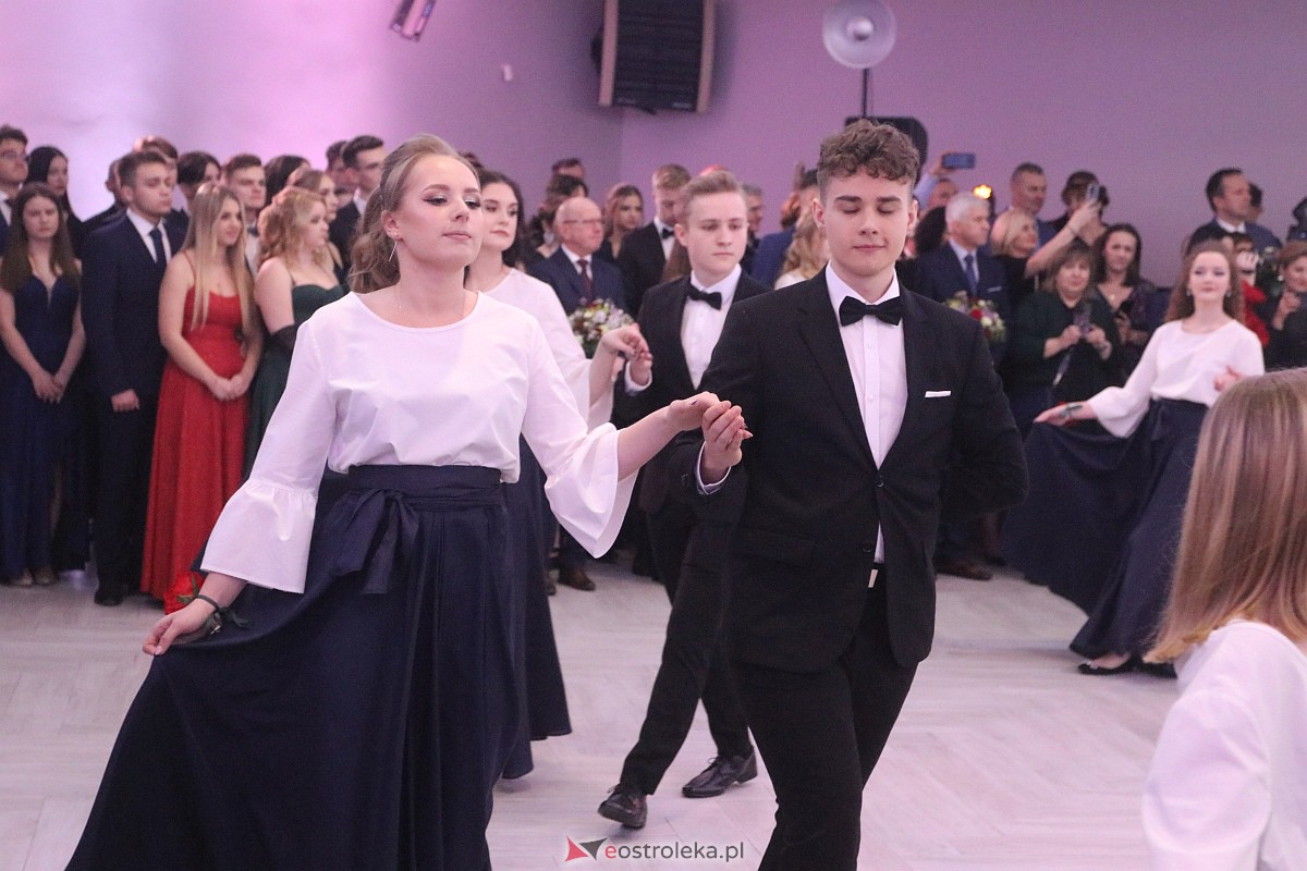 Studniówka 2023 - I LO w Ostrołęce [28.01.2023] - zdjęcie #106 - eOstroleka.pl