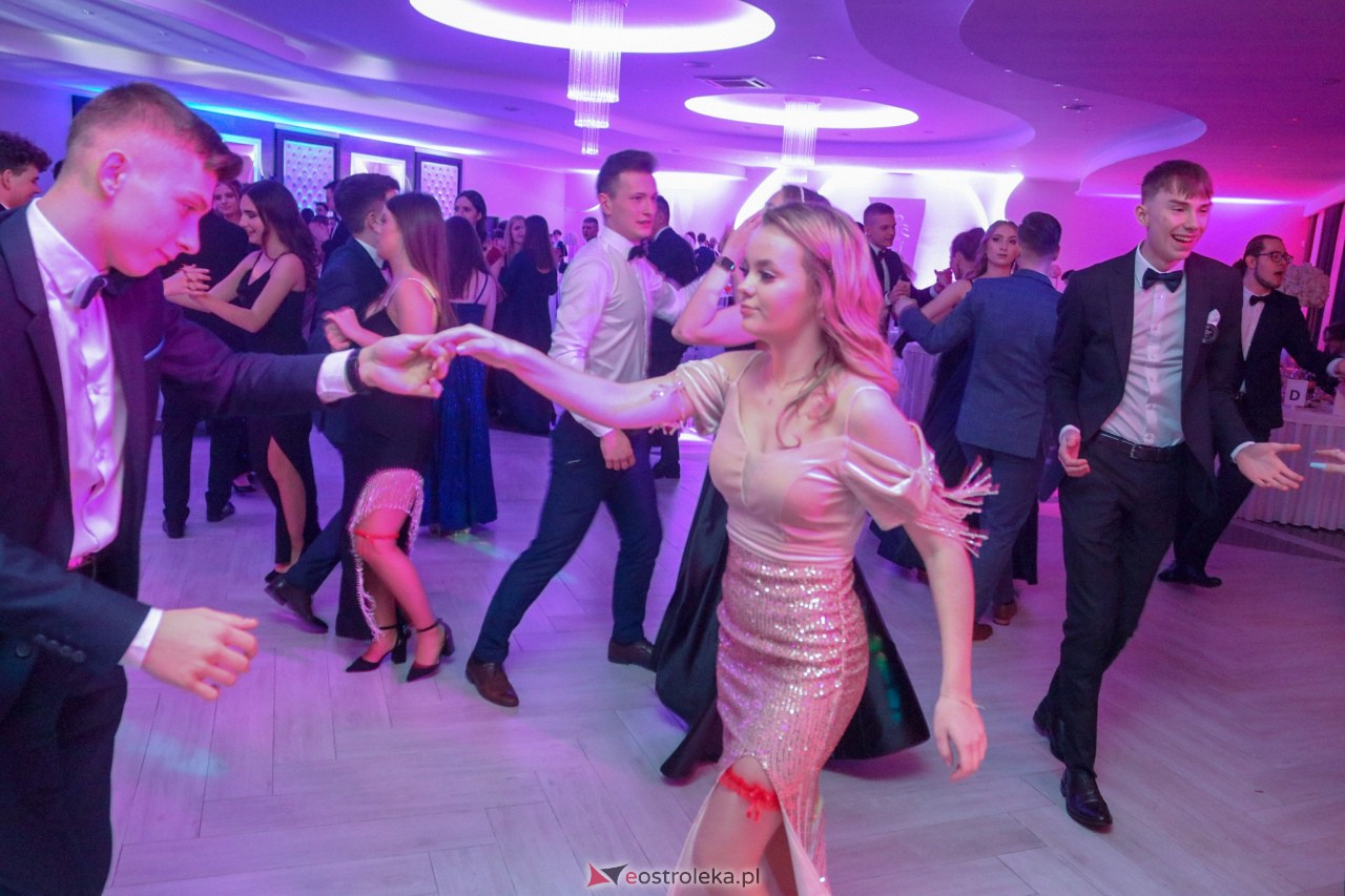 Studniówka 2023 - I LO w Ostrołęce [28.01.2023] - zdjęcie #10 - eOstroleka.pl