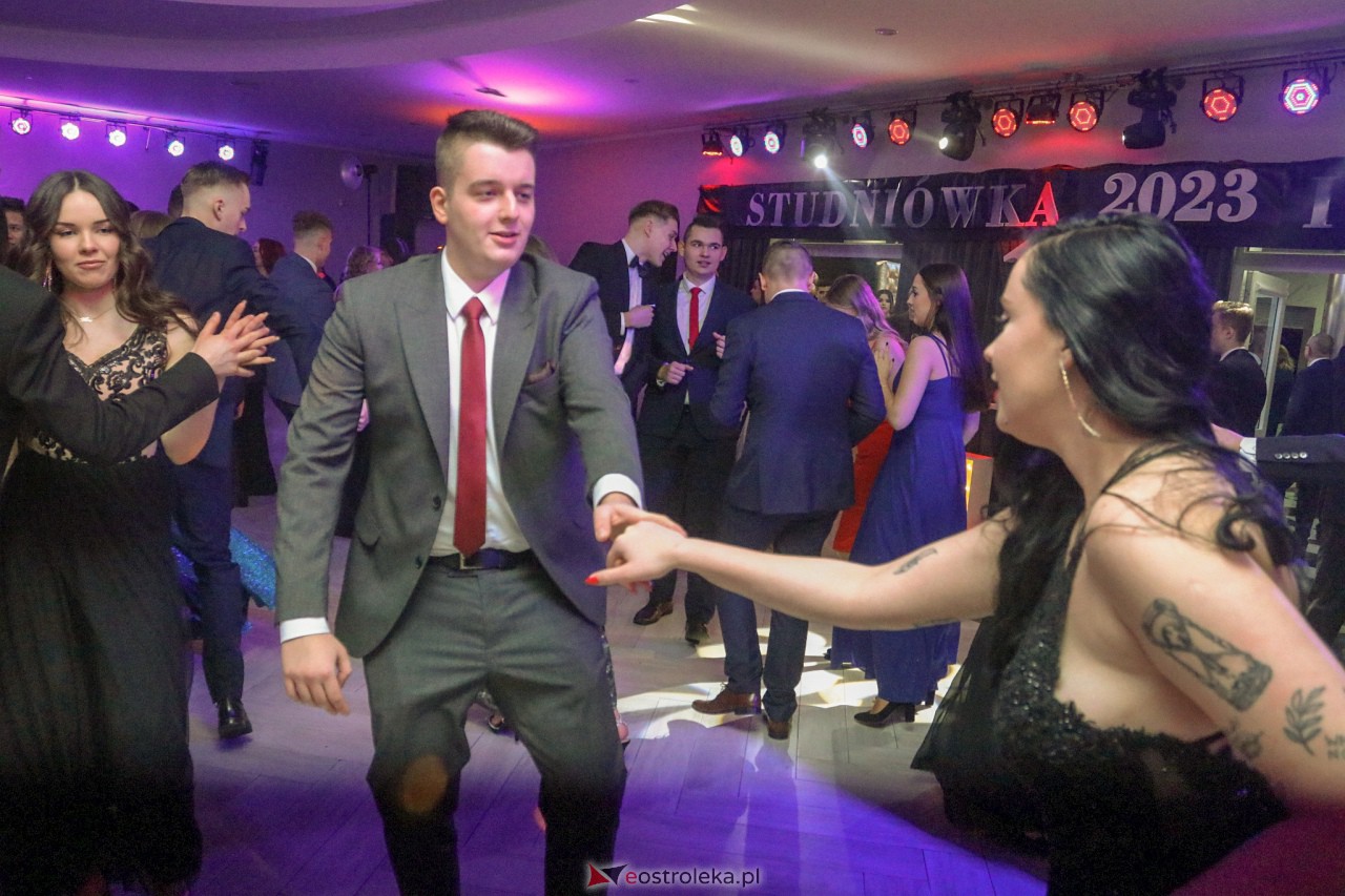Studniówka 2023 - I LO w Ostrołęce [28.01.2023] - zdjęcie #7 - eOstroleka.pl