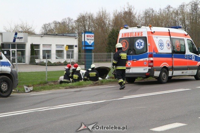 Wypadek na warszawskiej (17-04-2011) - zdjęcie #15 - eOstroleka.pl