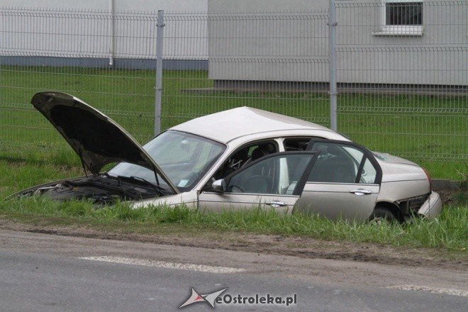 Wypadek na warszawskiej (17-04-2011) - zdjęcie #7 - eOstroleka.pl