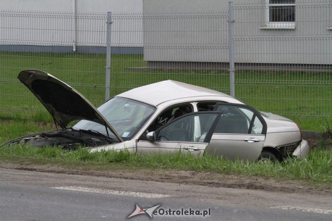 Wypadek na warszawskiej (17-04-2011) - zdjęcie #6 - eOstroleka.pl