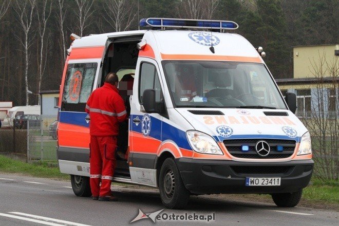 Wypadek na warszawskiej (17-04-2011) - zdjęcie #5 - eOstroleka.pl