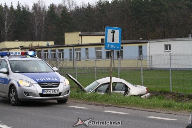Wypadek na warszawskiej (17-04-2011) - zdjęcie #4 - eOstroleka.pl