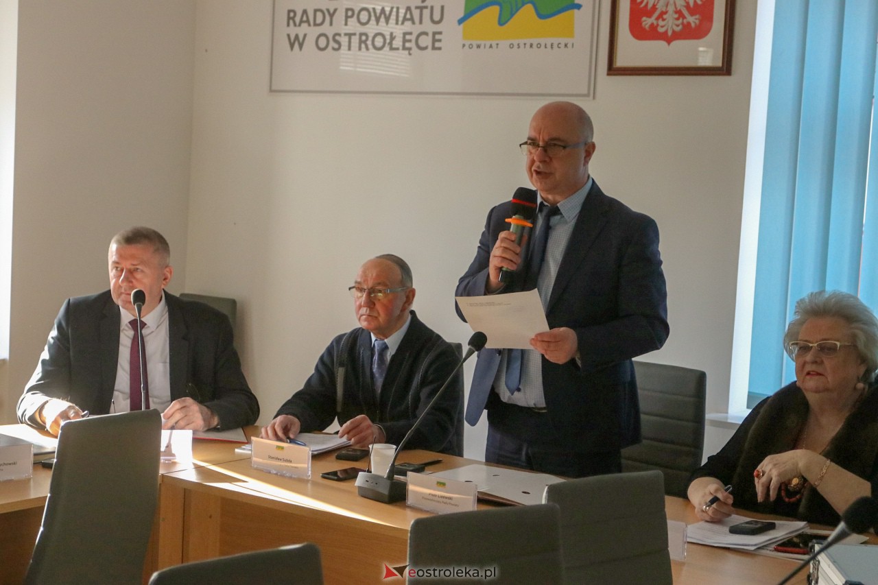 Sesja rady powiatu ostrołęckiego [3.2.2023] - zdjęcie #1 - eOstroleka.pl