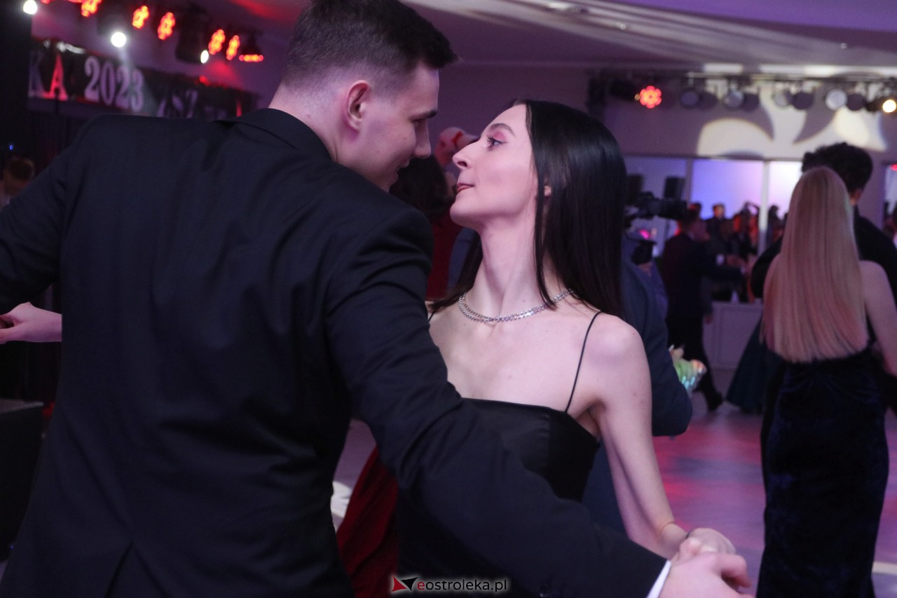 Studniówka 2023. ZSZ Nr 1 w Ostrołęce [04.01.2023] - zdjęcie #17 - eOstroleka.pl