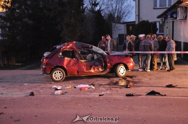 Wypadek w Rzekuniu (17.04.2011) - zdjęcie #9 - eOstroleka.pl